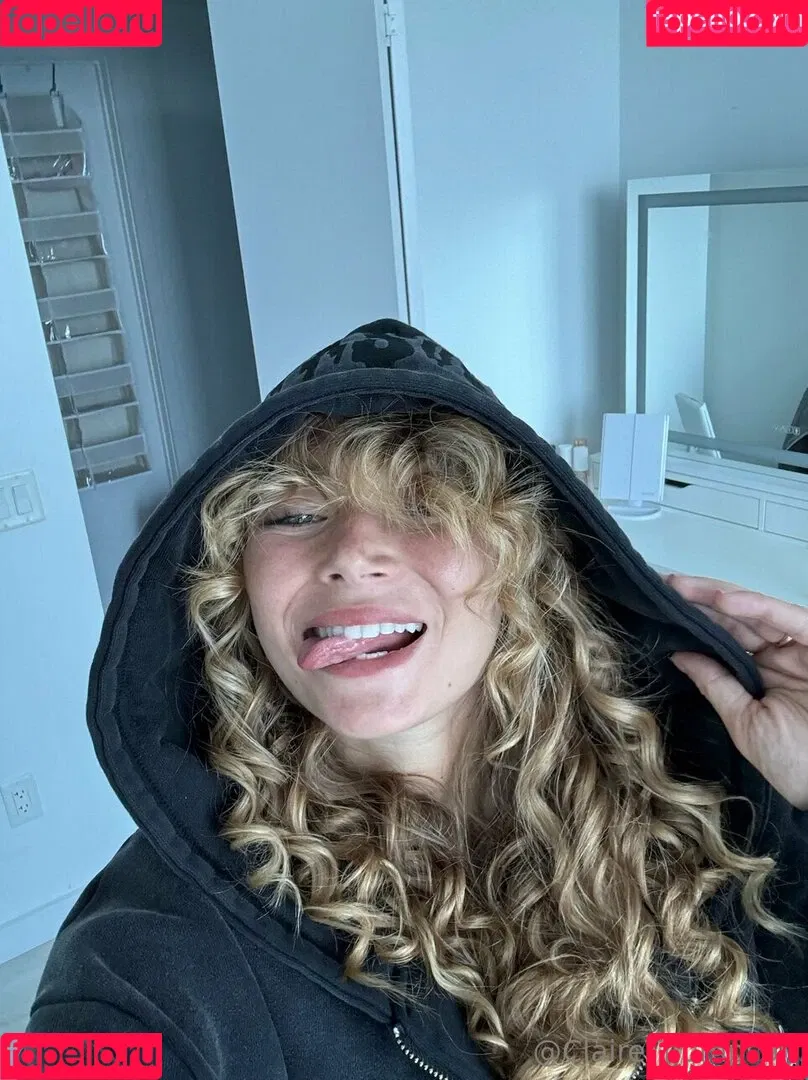 clairethomps98 / clairethompson Onlyfans Photo Gallery 