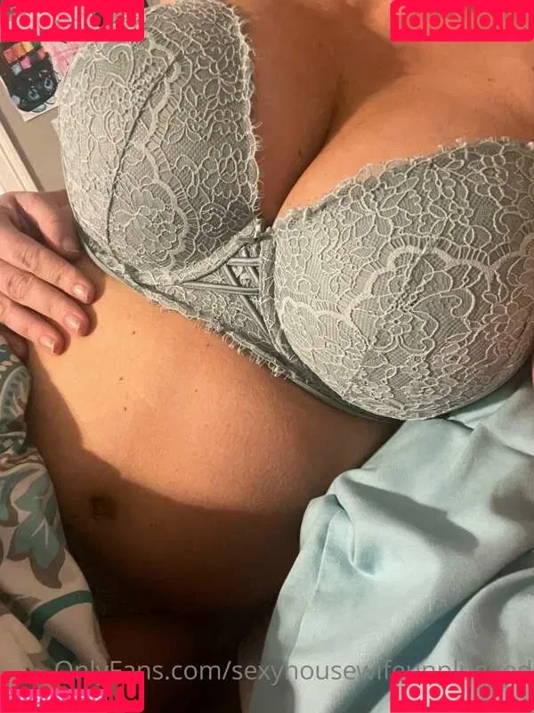 Wild Riley Rae / officiallyrileyrae / sexyhousewifeunplugged Onlyfans Photo Gallery 