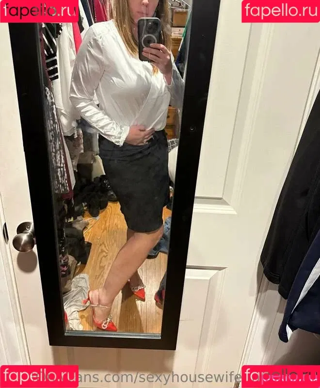 Wild Riley Rae / officiallyrileyrae / sexyhousewifeunplugged Onlyfans Photo Gallery 