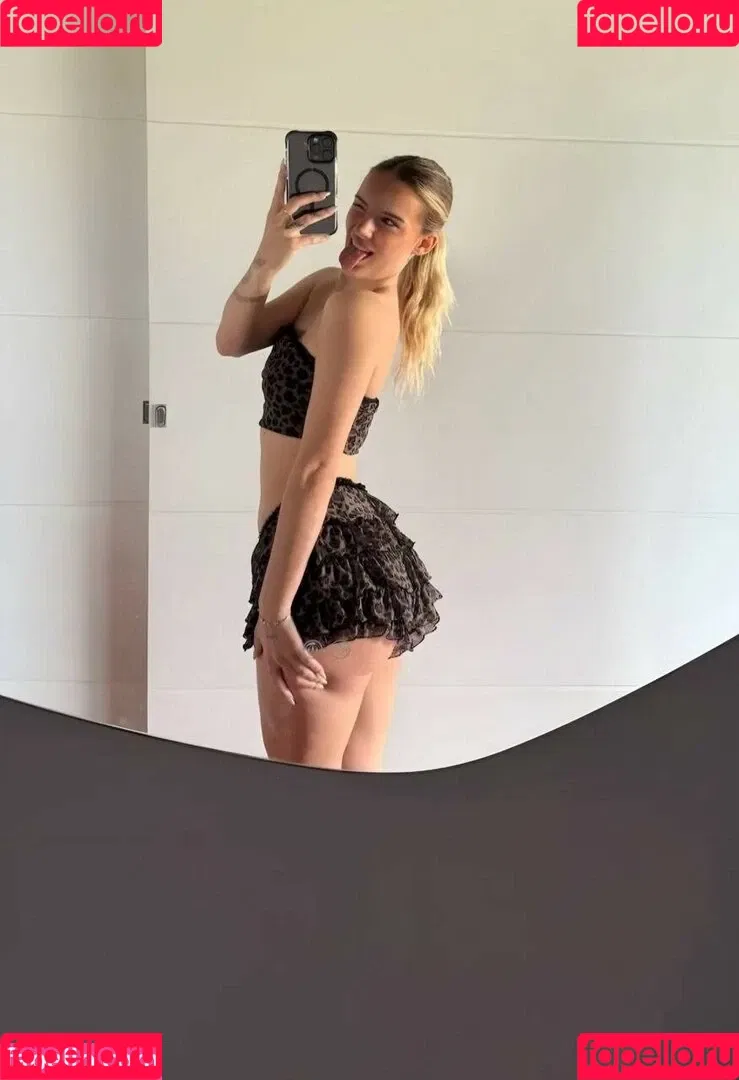 Lia Sikora / liasikora Onlyfans Photo Gallery 