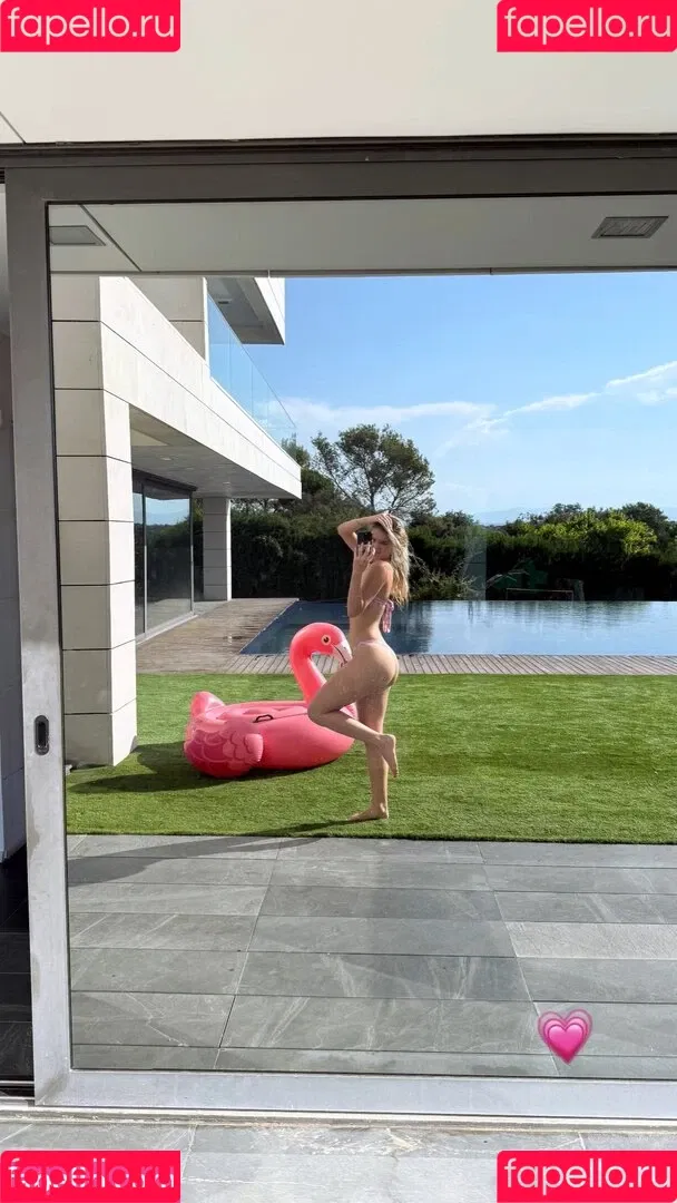 Lia Sikora / liasikora Onlyfans Photo Gallery 