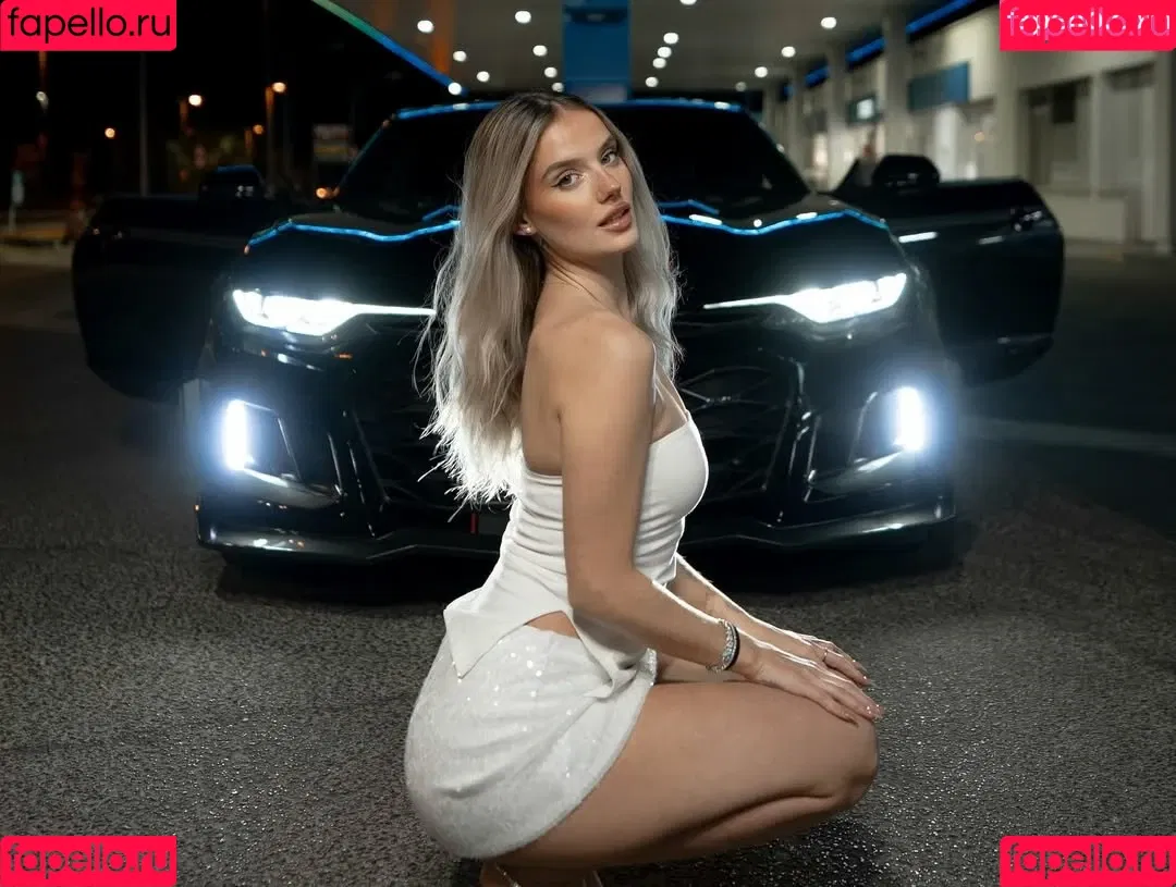 Lia Sikora / liasikora Onlyfans Photo Gallery 