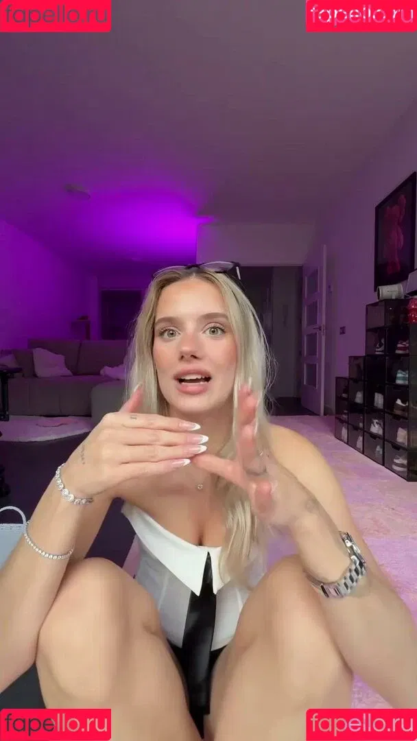 Lia Sikora / liasikora Onlyfans Photo Gallery 