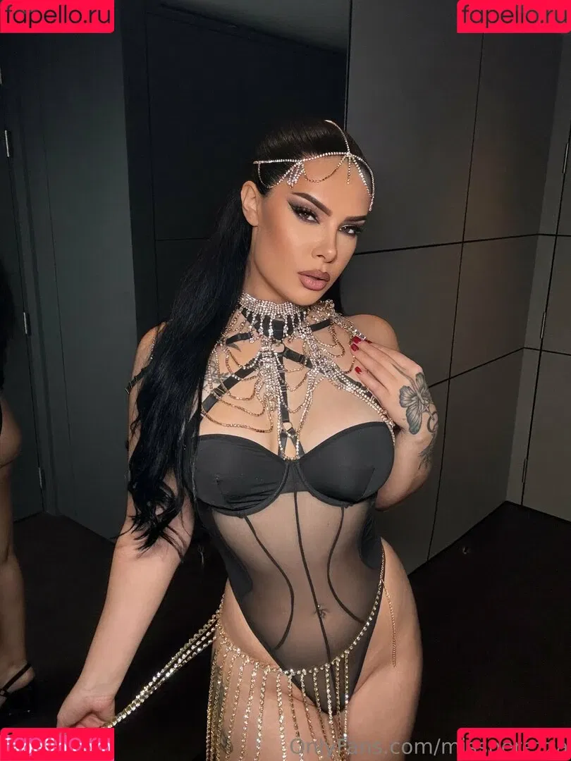 missnerezza Onlyfans Photo Gallery 