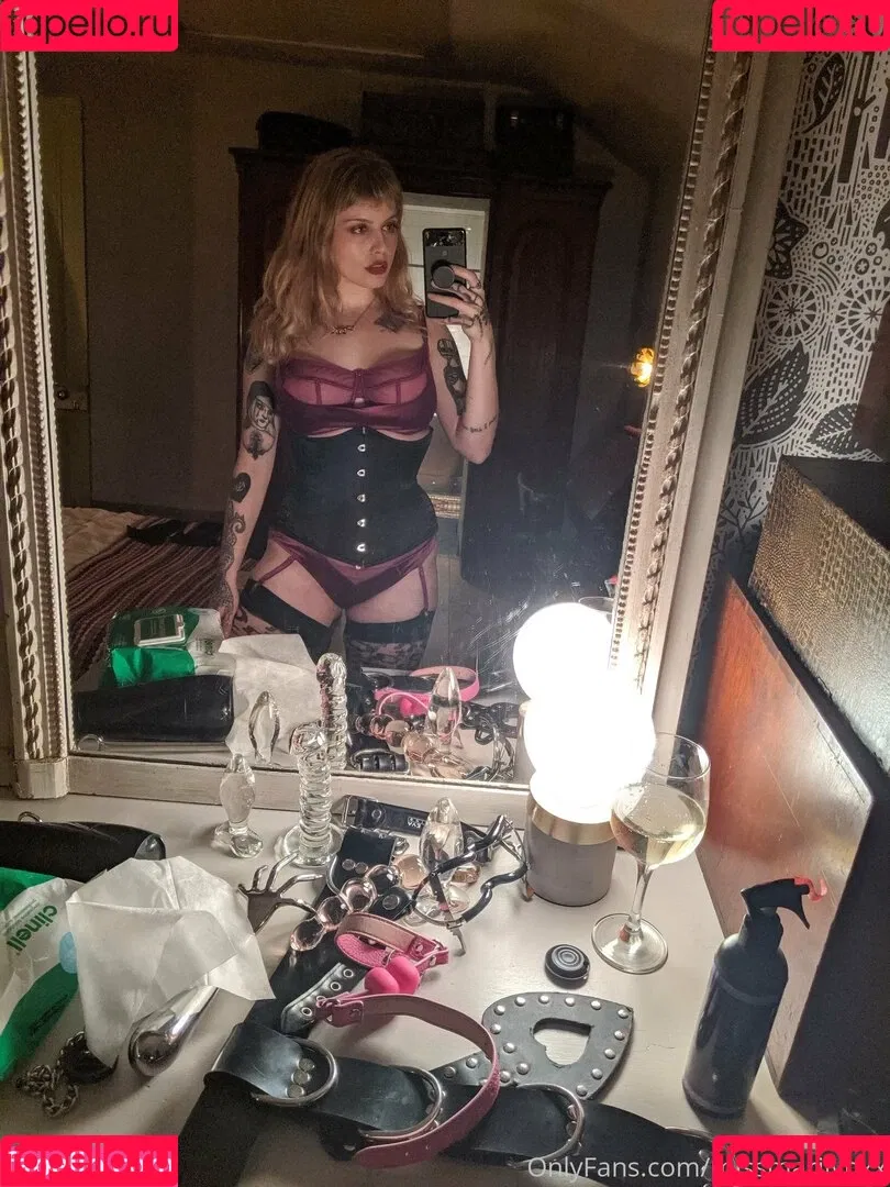 margotthr0bbie / missmarilynxx Onlyfans Photo Gallery 