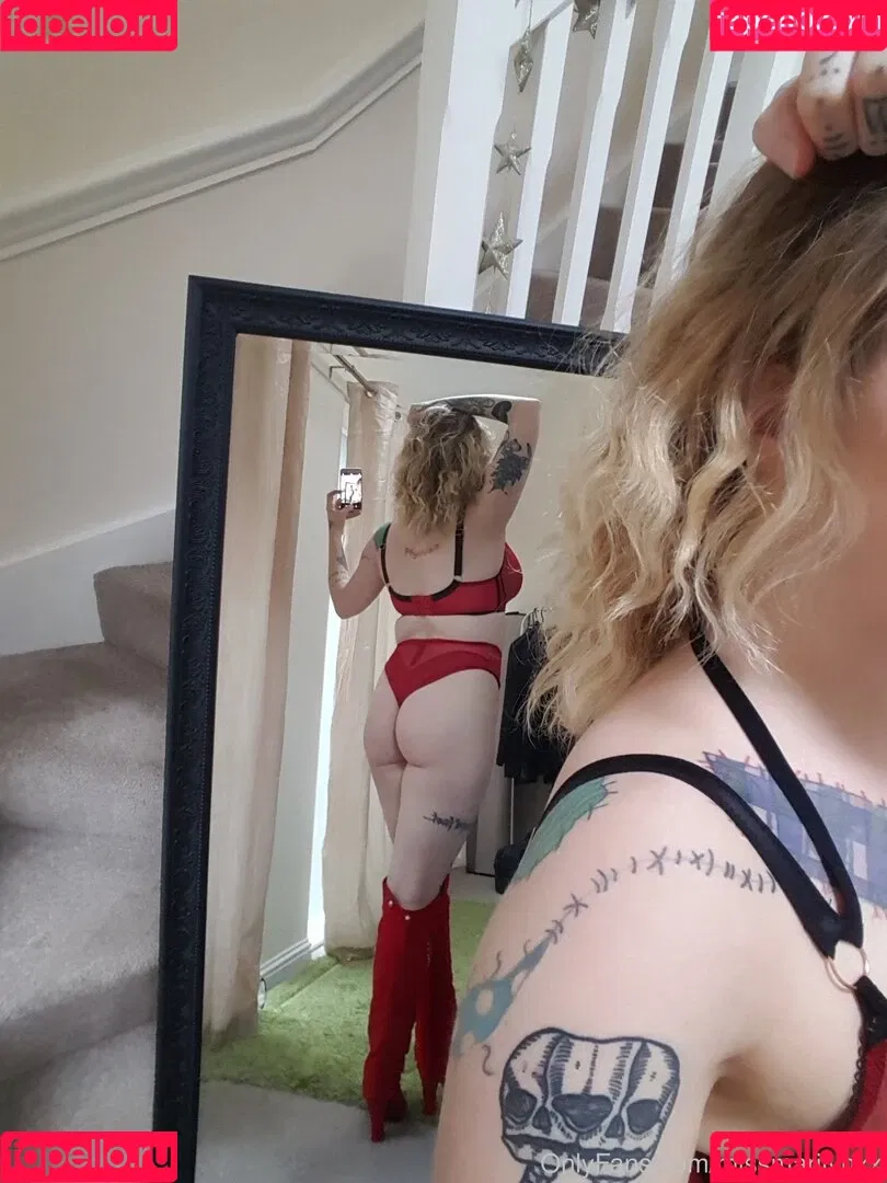 margotthr0bbie / missmarilynxx Onlyfans Photo Gallery 