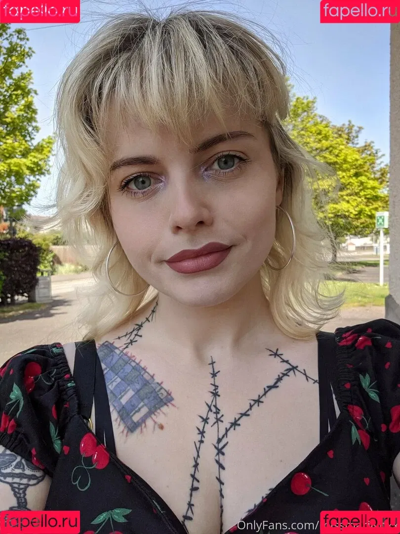 margotthr0bbie / missmarilynxx Onlyfans Photo Gallery 