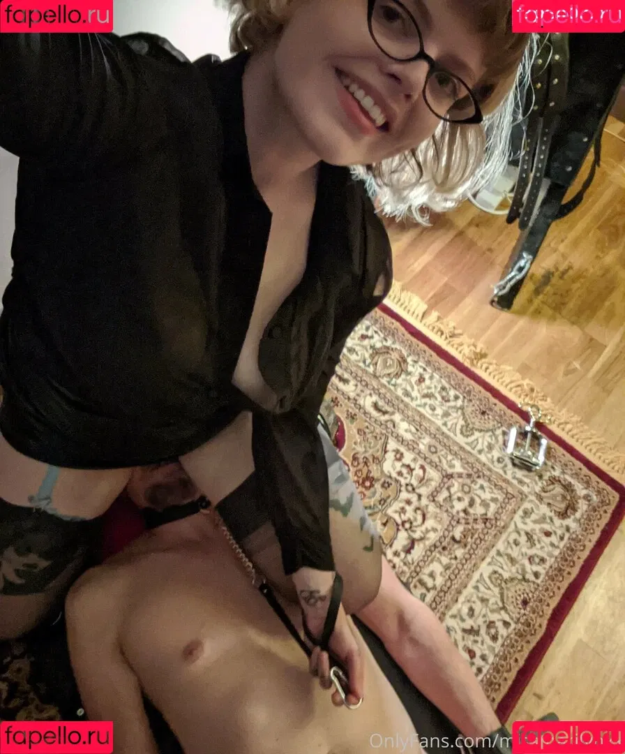 margotthr0bbie / missmarilynxx Onlyfans Photo Gallery 