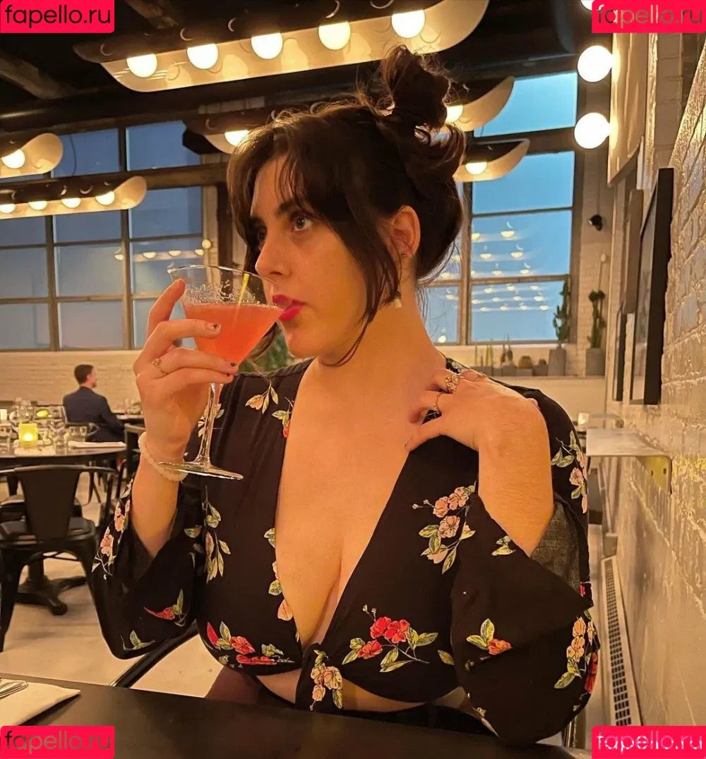 Valerie / valeriec / valeriefrausto_ Onlyfans Photo Gallery 