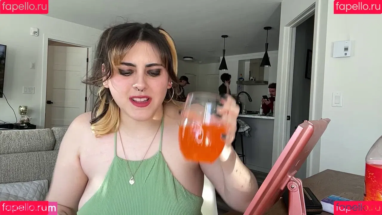 Valerie / valeriec / valeriefrausto_ Onlyfans Photo Gallery 