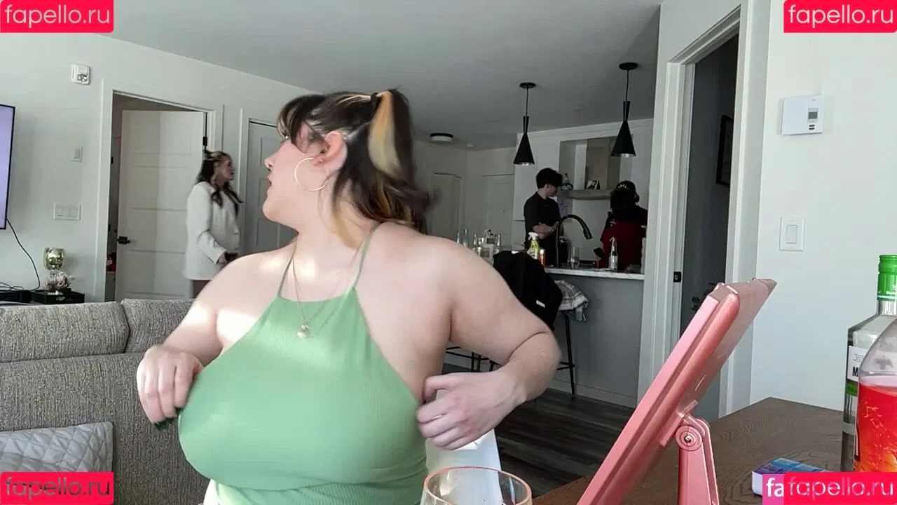 Valerie / valeriec / valeriefrausto_ Onlyfans Photo Gallery 