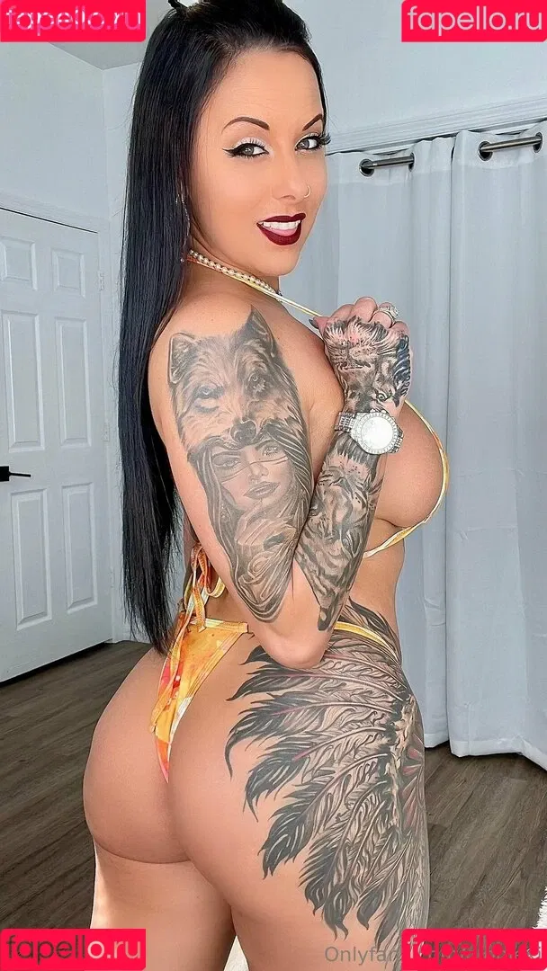 FineWineGal1 / gionlexi / littlebecky12122 Onlyfans Photo Gallery 