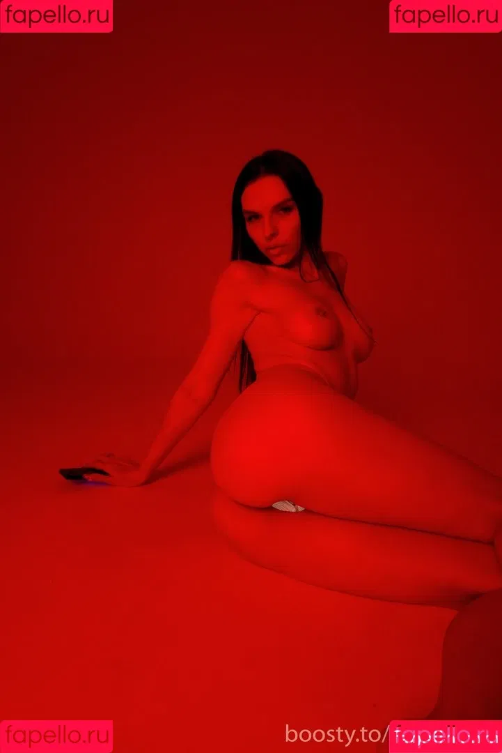 Vika Mednis / xmednisx Onlyfans Photo Gallery 