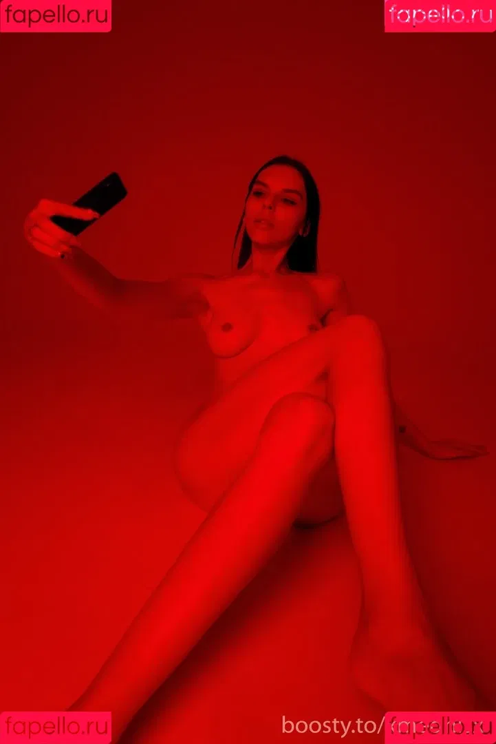 Vika Mednis / xmednisx Onlyfans Photo Gallery 