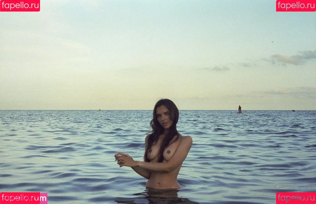 Vika Mednis / xmednisx Onlyfans Photo Gallery 