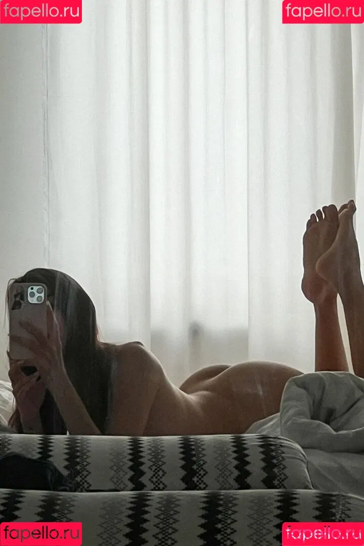 Vika Mednis / xmednisx Onlyfans Photo Gallery 