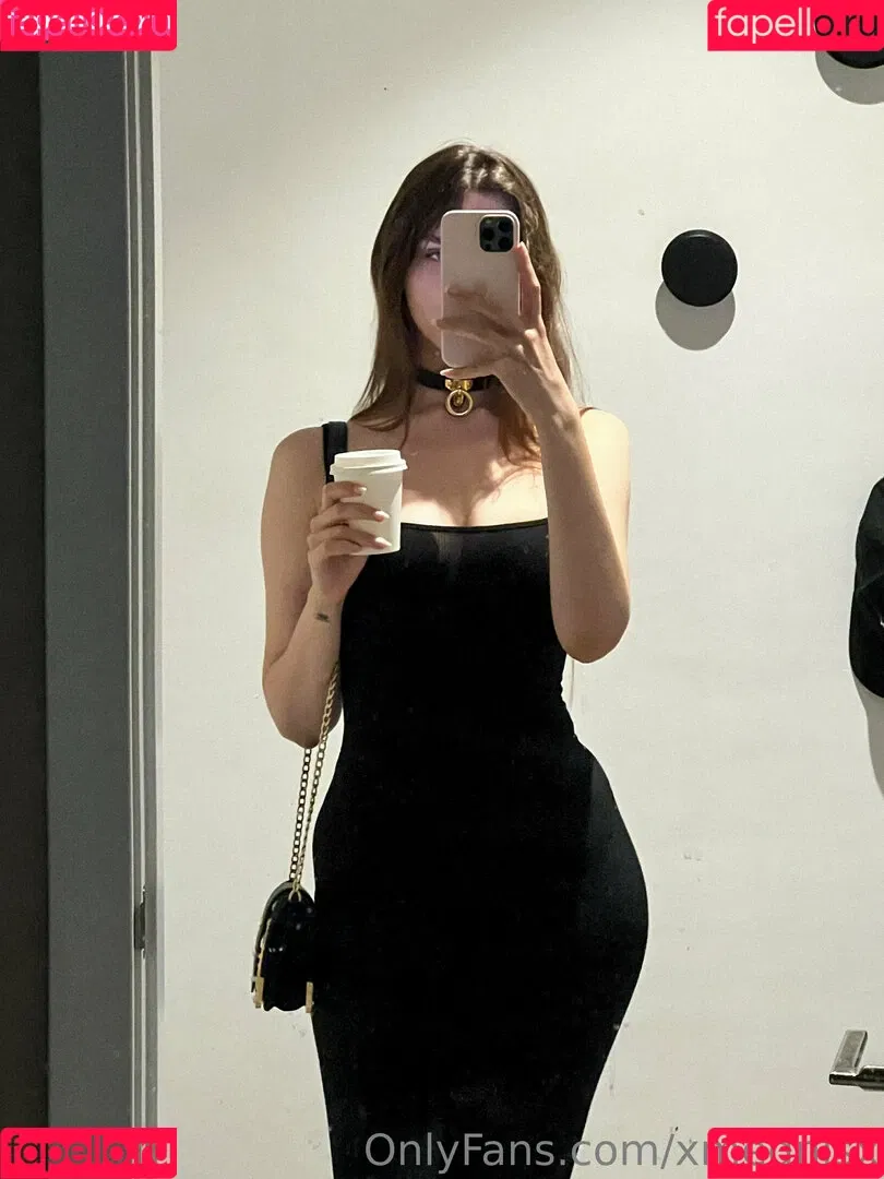 Vika Mednis / xmednisx Onlyfans Photo Gallery 