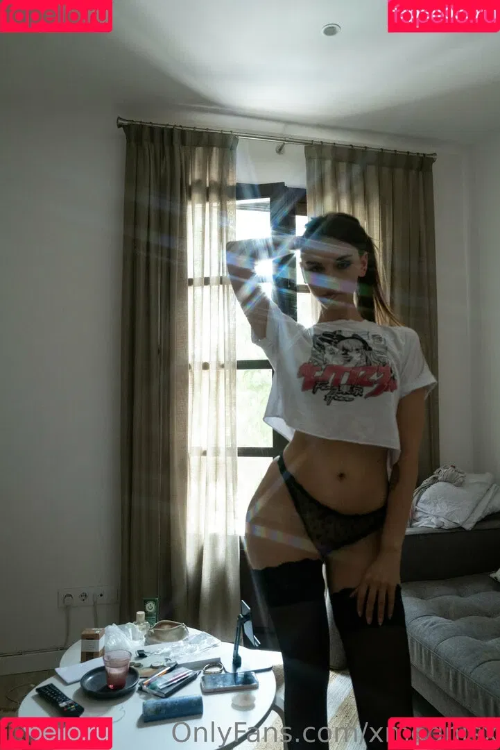 Vika Mednis / xmednisx Onlyfans Photo Gallery 