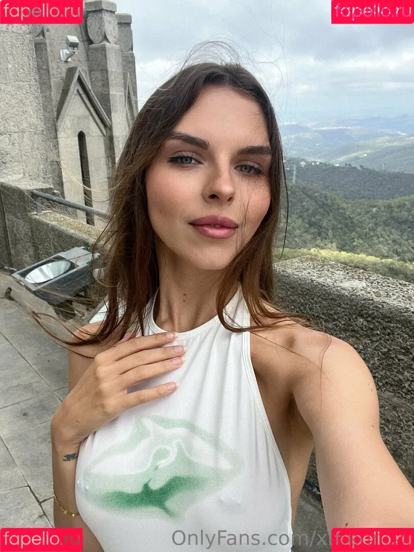 Vika Mednis / xmednisx Onlyfans Photo Gallery 