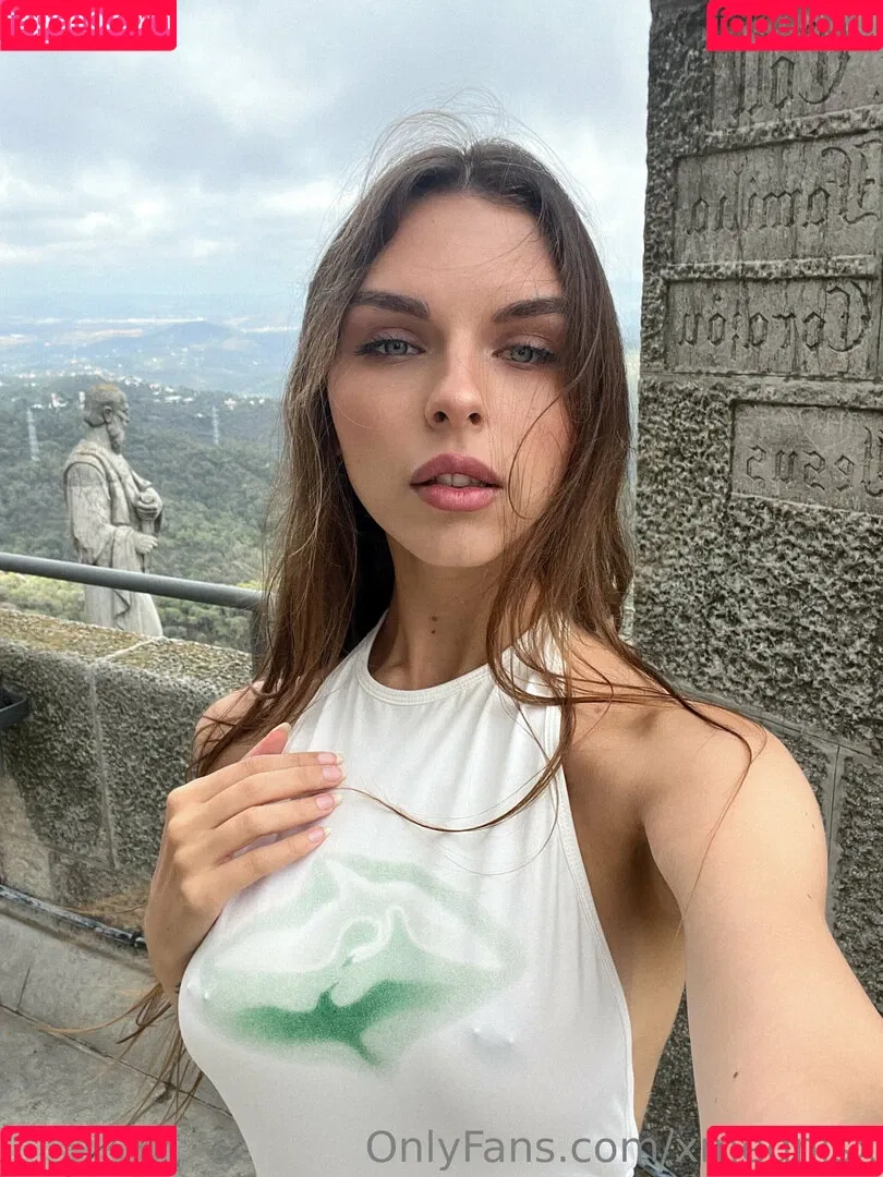 Vika Mednis / xmednisx Onlyfans Photo Gallery 