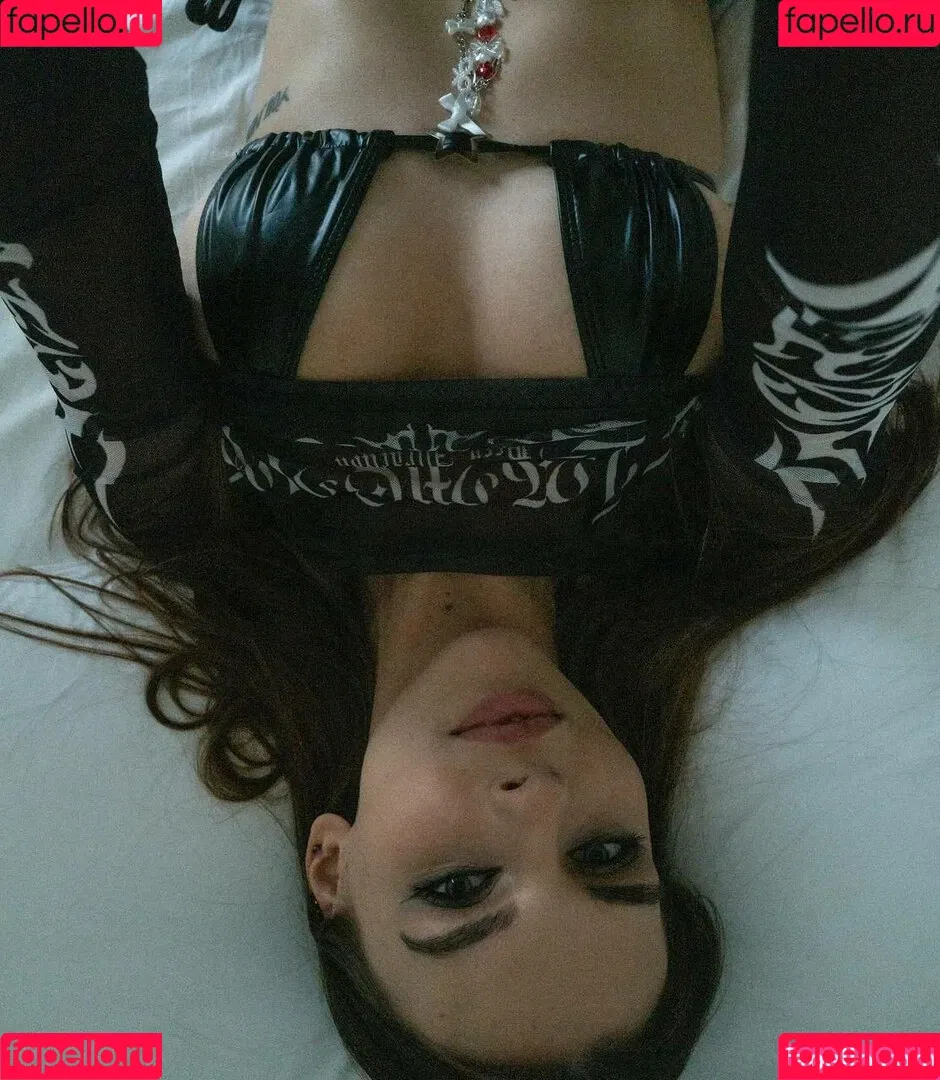 Vika Mednis / xmednisx Onlyfans Photo Gallery 