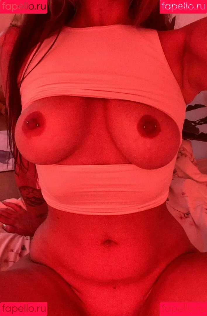 Vika Mednis / xmednisx Onlyfans Photo Gallery 