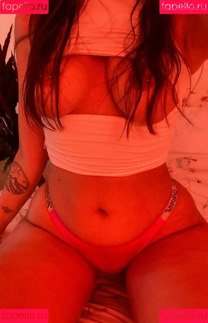 Vika Mednis / xmednisx Onlyfans Photo Gallery 