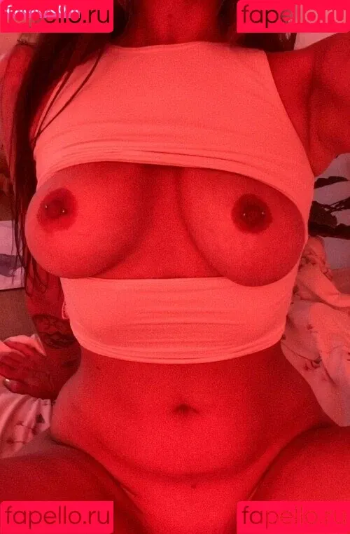 Vika Mednis / xmednisx Onlyfans Photo Gallery 