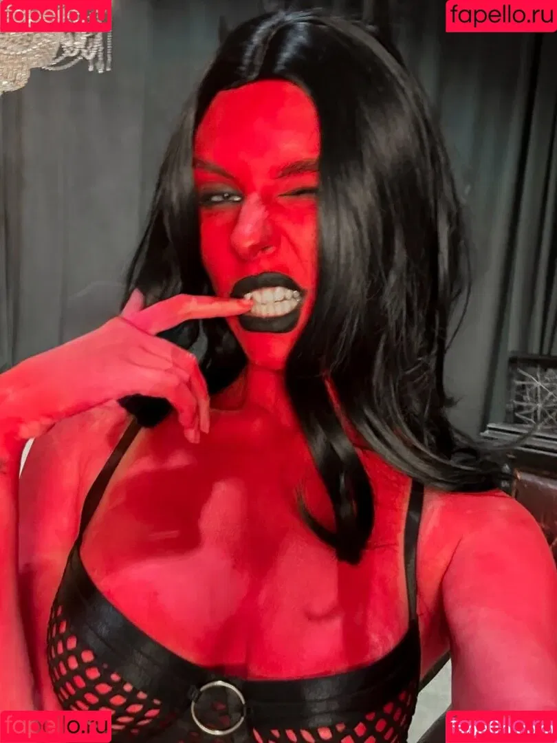 Vika Mednis / xmednisx Onlyfans Photo Gallery 