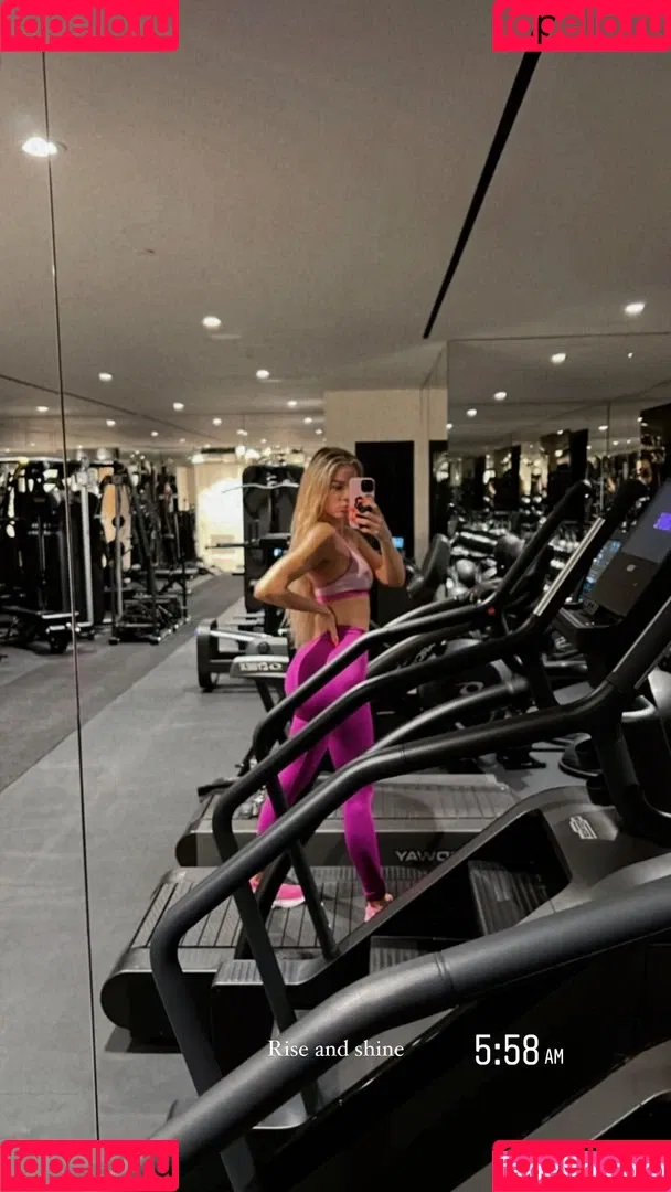 Khloe Kardashian / khloekardashian Onlyfans Photo Gallery 