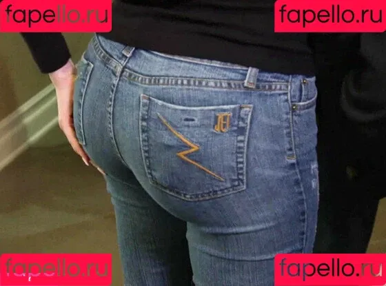 Khloe Kardashian / khloekardashian Onlyfans Photo Gallery 