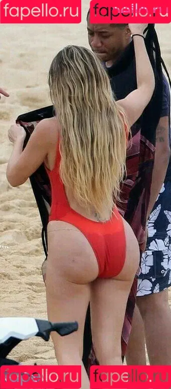 Khloe Kardashian / khloekardashian Onlyfans Photo Gallery 