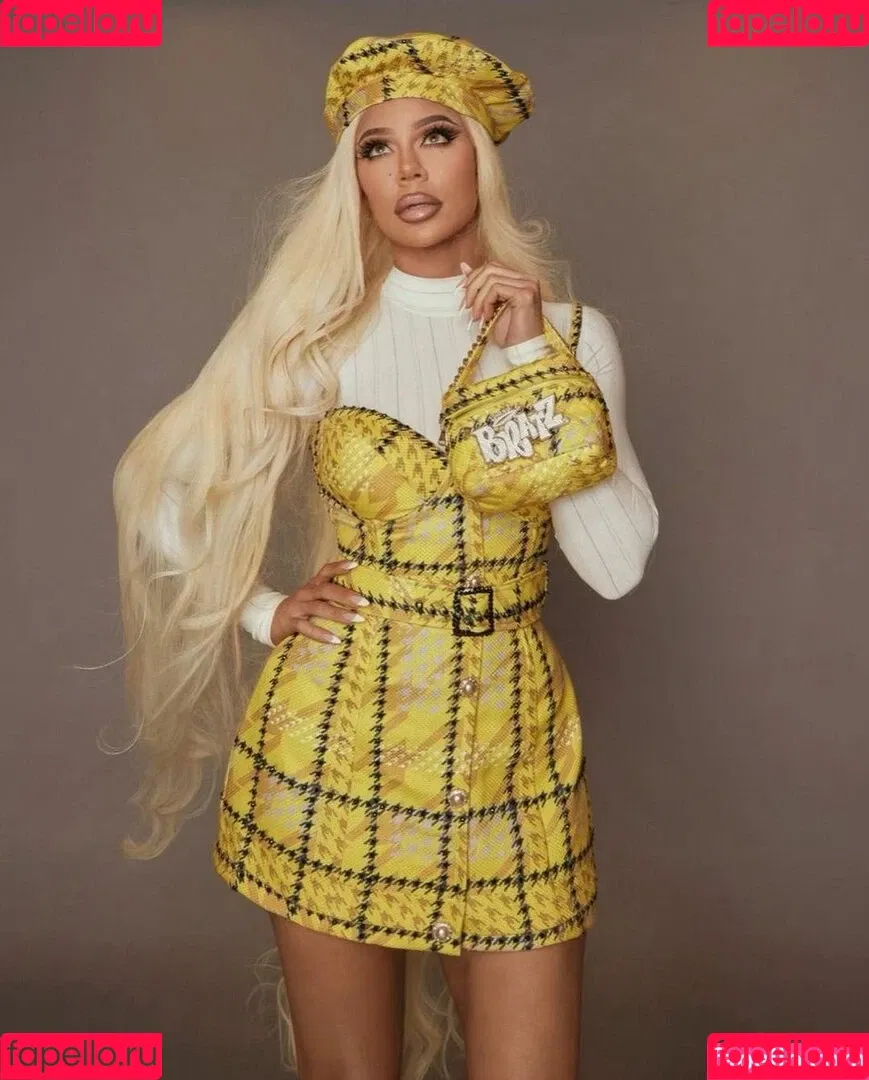 Khloe Kardashian / khloekardashian Onlyfans Photo Gallery 