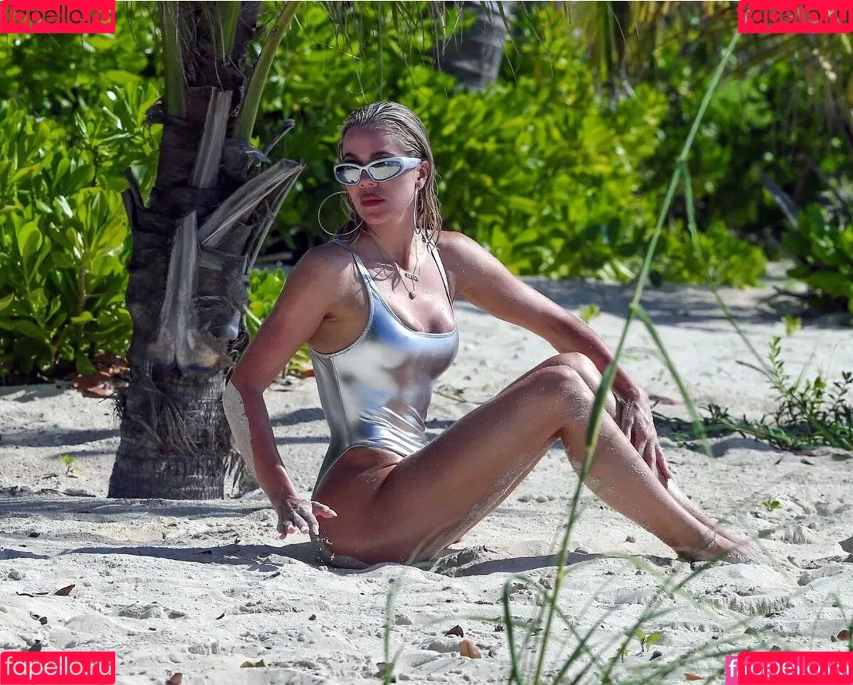 Khloe Kardashian / khloekardashian Onlyfans Photo Gallery 