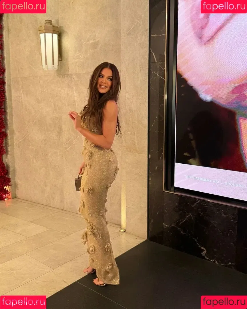 Khloe Kardashian / khloekardashian Onlyfans Photo Gallery 