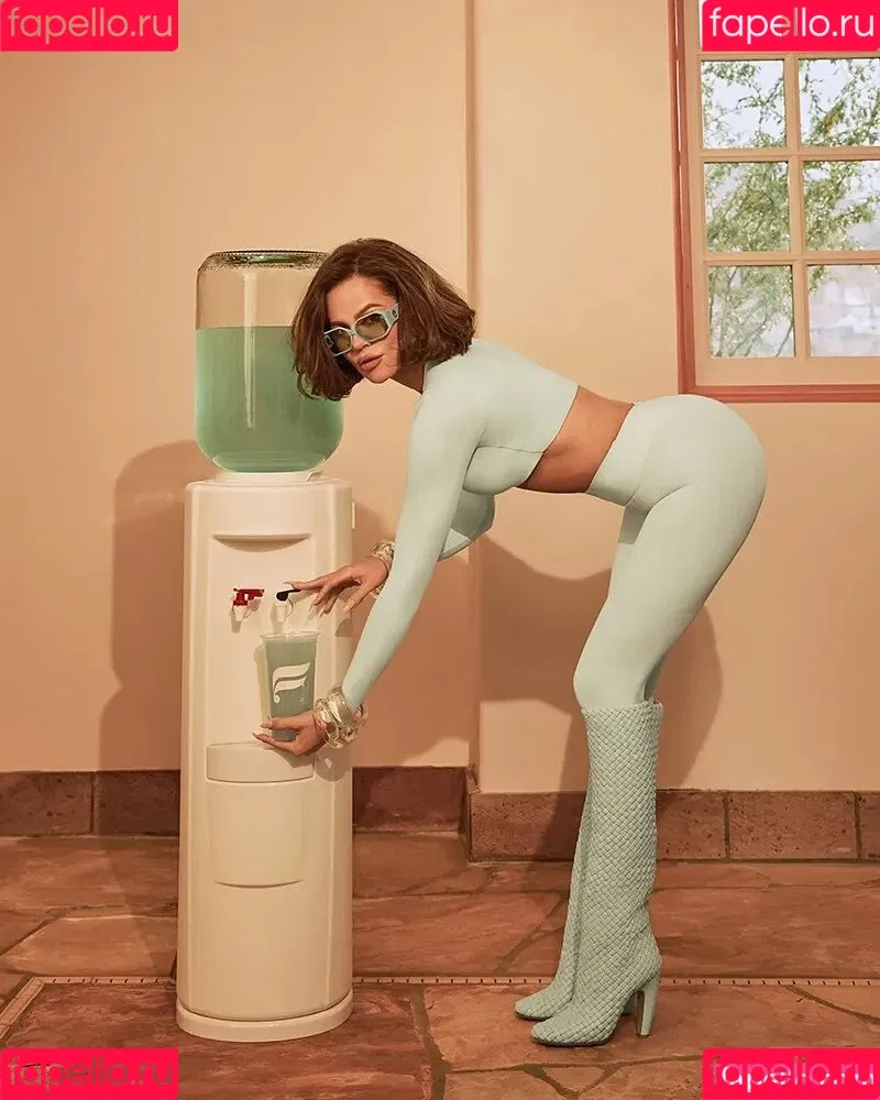 Khloe Kardashian / khloekardashian Onlyfans Photo Gallery 