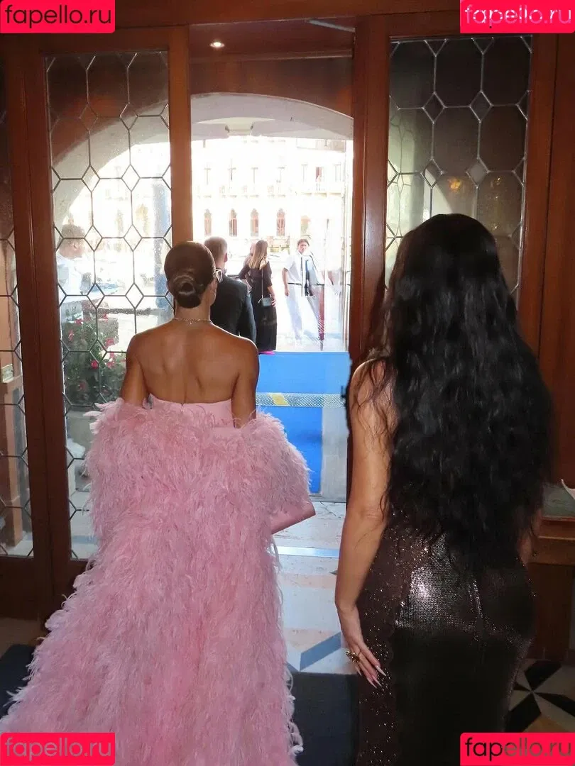 Khloe Kardashian / khloekardashian Onlyfans Photo Gallery 