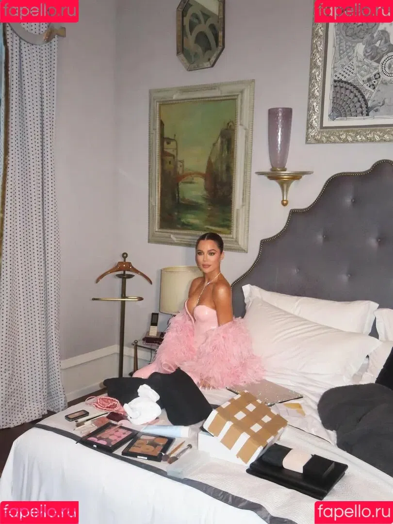 Khloe Kardashian / khloekardashian Onlyfans Photo Gallery 