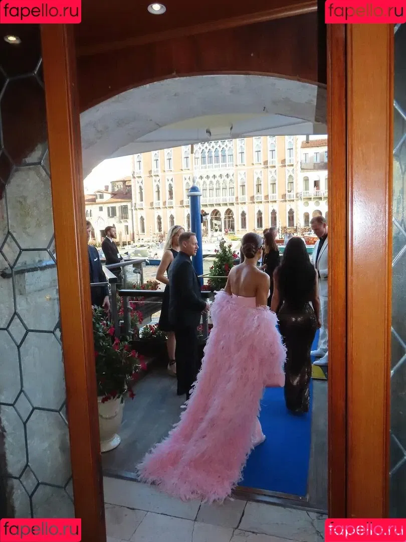 Khloe Kardashian / khloekardashian Onlyfans Photo Gallery 