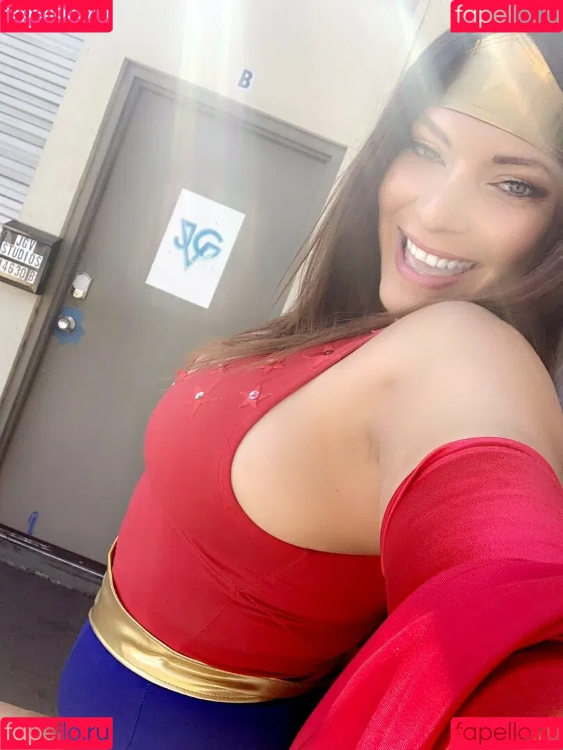 Shelly Martinez / shellyfromcali4 Onlyfans Photo Gallery 