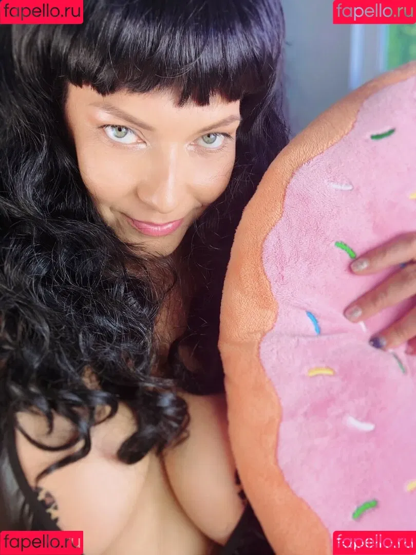 Shelly Martinez / shellyfromcali4 Onlyfans Photo Gallery 