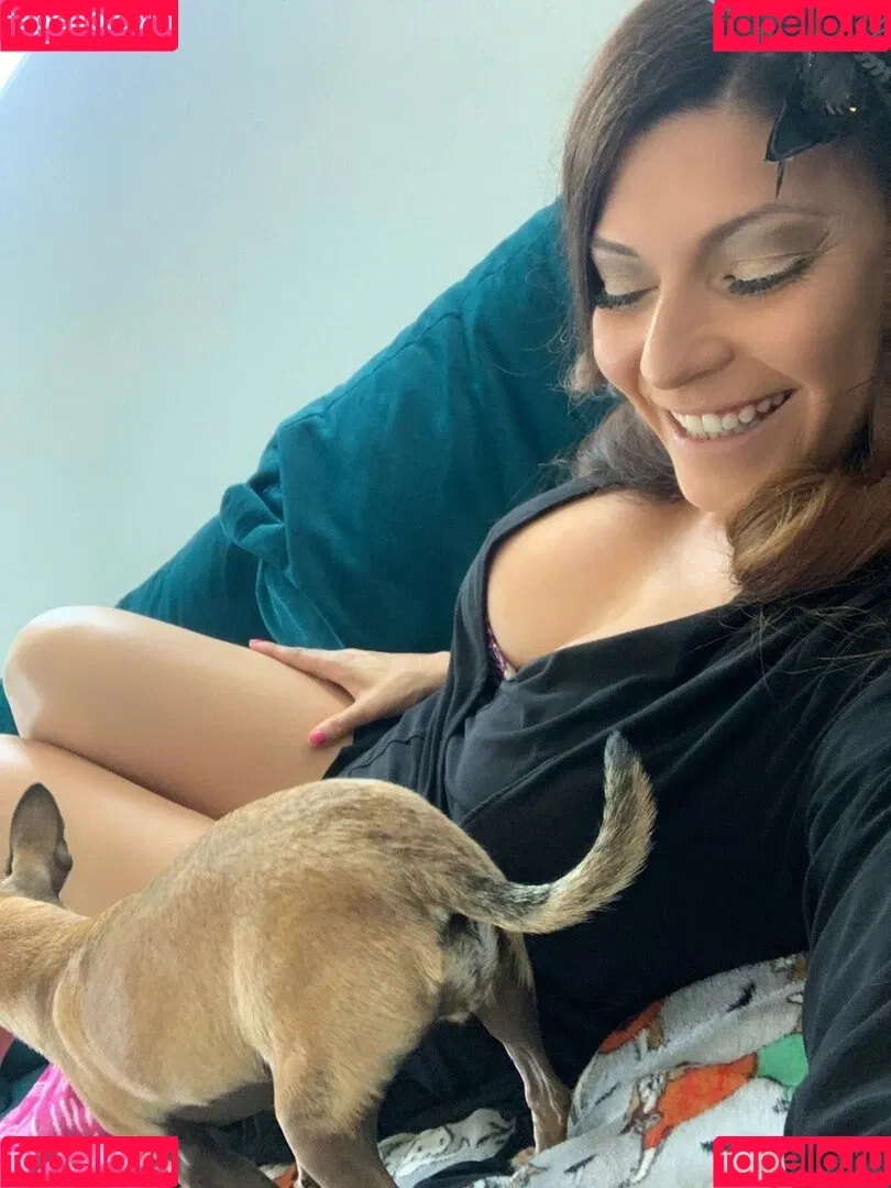 Shelly Martinez / shellyfromcali4 Onlyfans Photo Gallery 