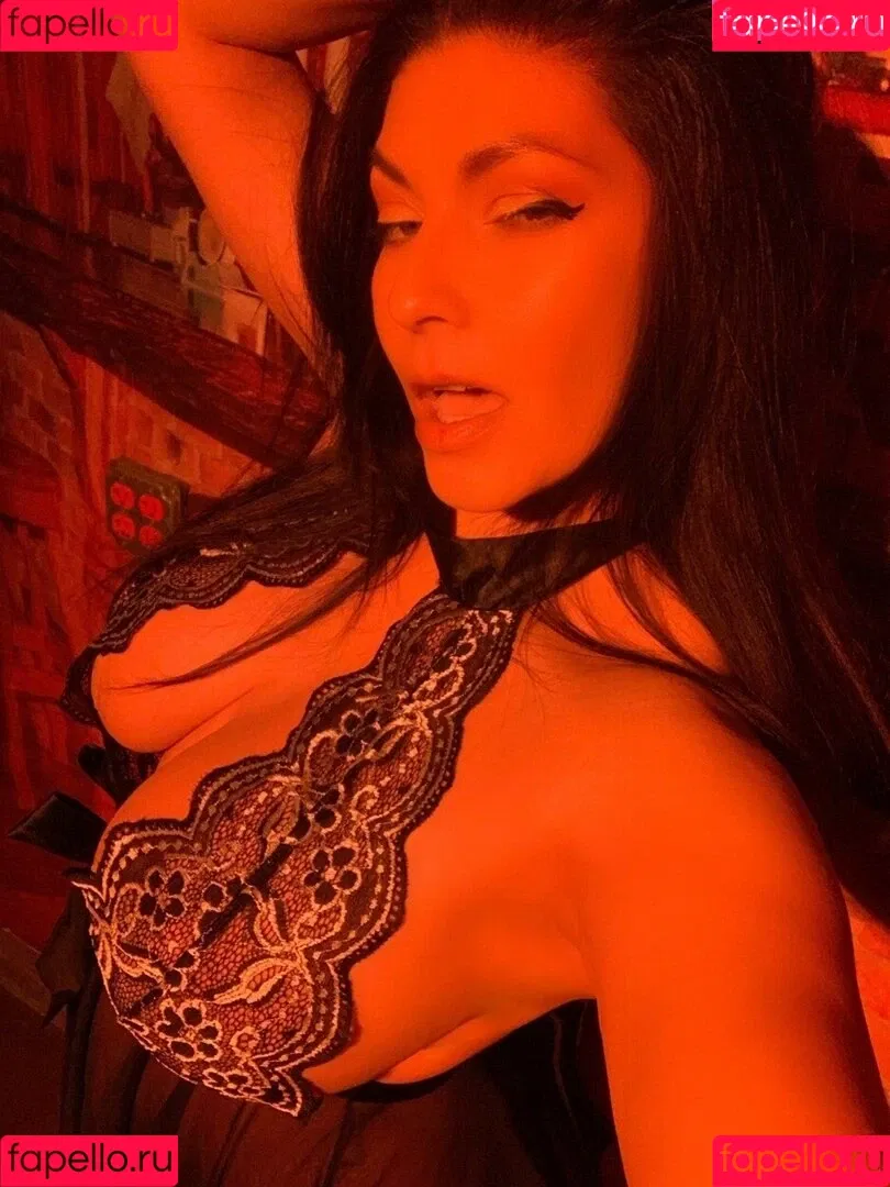 Shelly Martinez / shellyfromcali4 Onlyfans Photo Gallery 