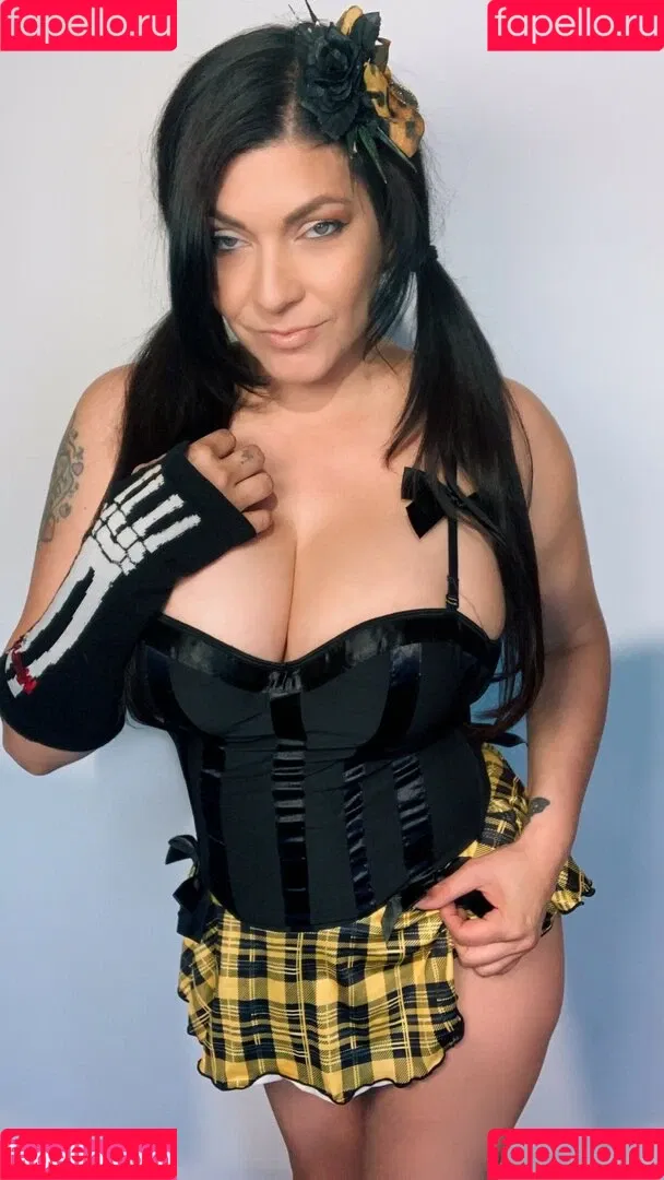 Shelly Martinez / shellyfromcali4 Onlyfans Photo Gallery 