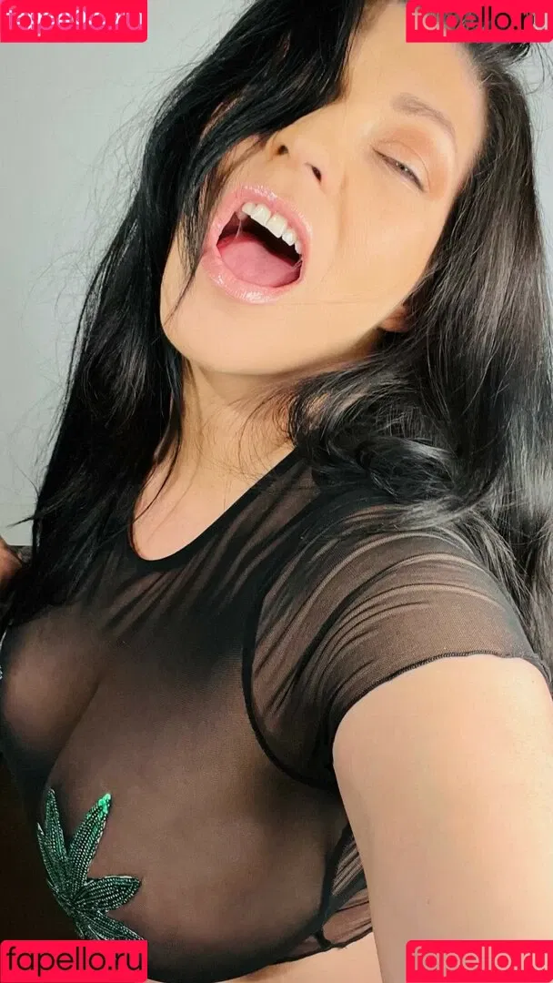 Shelly Martinez / shellyfromcali4 Onlyfans Photo Gallery 