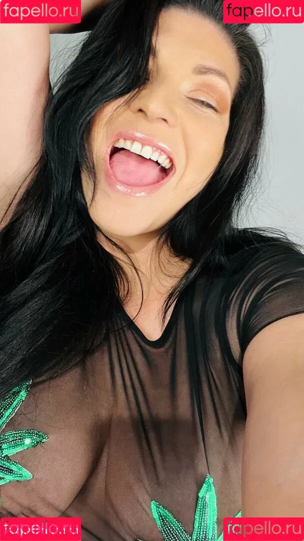 Shelly Martinez / shellyfromcali4 Onlyfans Photo Gallery 