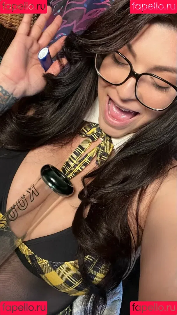 Shelly Martinez / shellyfromcali4 Onlyfans Photo Gallery 