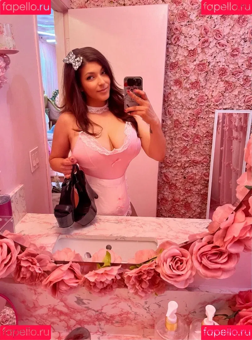 Shelly Martinez / shellyfromcali4 Onlyfans Photo Gallery 