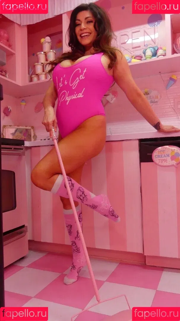 Shelly Martinez / shellyfromcali4 Onlyfans Photo Gallery 