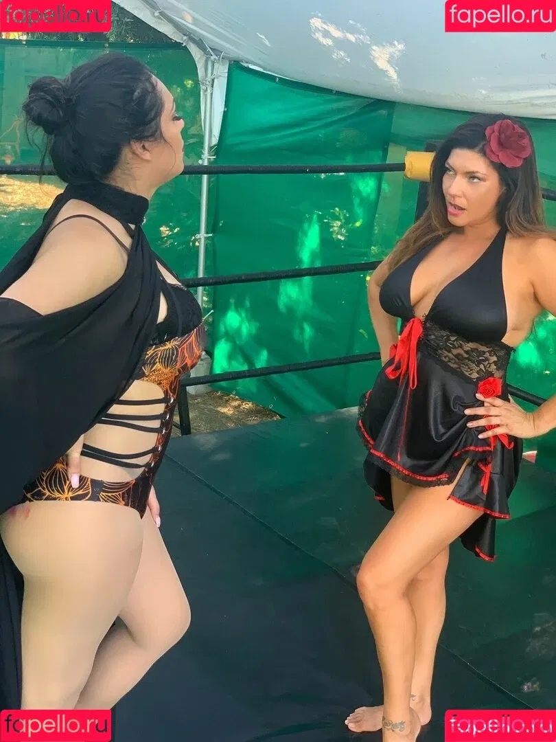 Shelly Martinez / shellyfromcali4 Onlyfans Photo Gallery 
